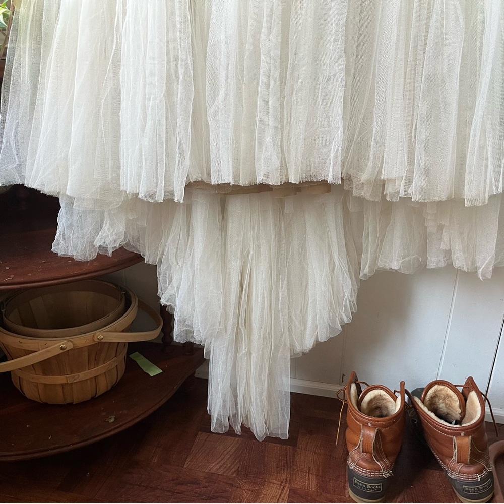 Watters Cream and White Lace Wedding Dress - Picture 3 of 5